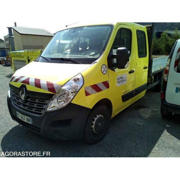 2015 رينو Master-45389020