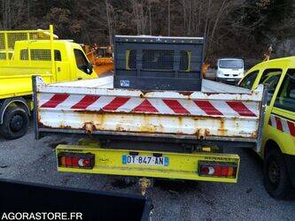 2015-renault-master-1414570-45389025