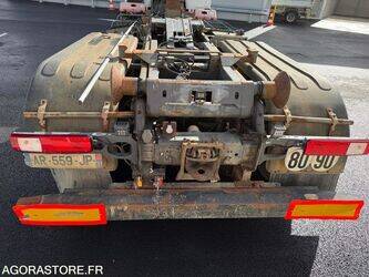 2010-renault-premium-1414572-45389033