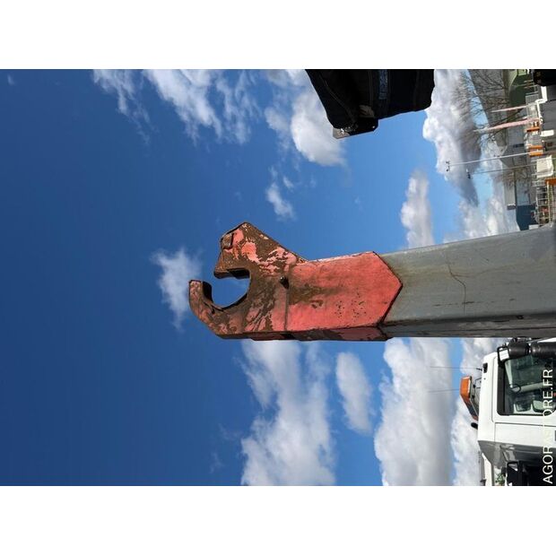 2010 Renault PREMIUM-45389035