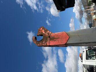 2010-renault-premium-1414572-45389035