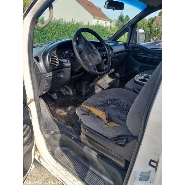 2005 هيونداي H200-45389074