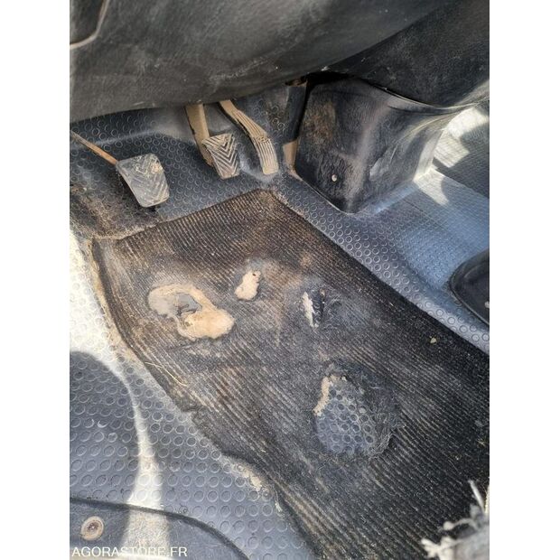 2005 هيونداي H200-45389078