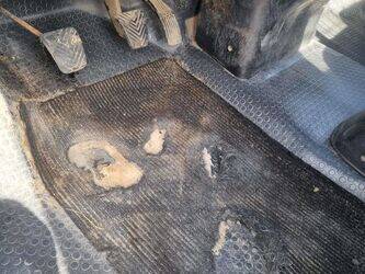 2005-hyundai-h200-1414576-45389078