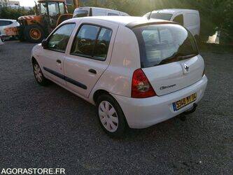 2008-renault-clio-1414577-45389080