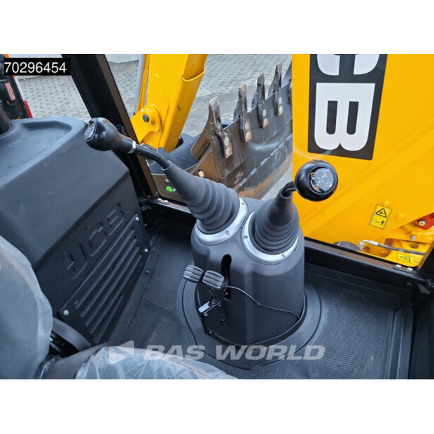 2025 جيه سي بي 3DX Plus-45389243