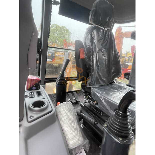 2025 Caterpillar 420F-45389669