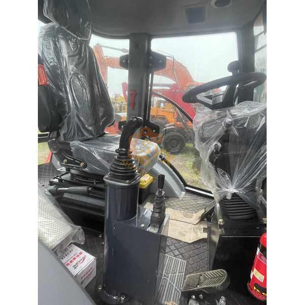 2025 Caterpillar 420F-45389671