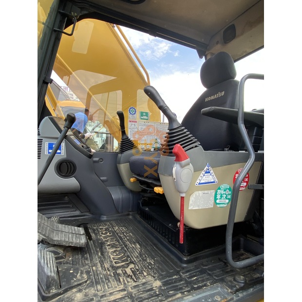 2021 Komatsu PC220-8N1-45389716