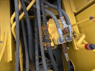 2021-komatsu-pc220-8n1-1414596-45389718