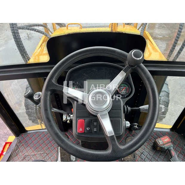 2024 Caterpillar 420F-45389886