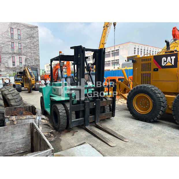 2022 ميتسوبيشي FD70-45389978