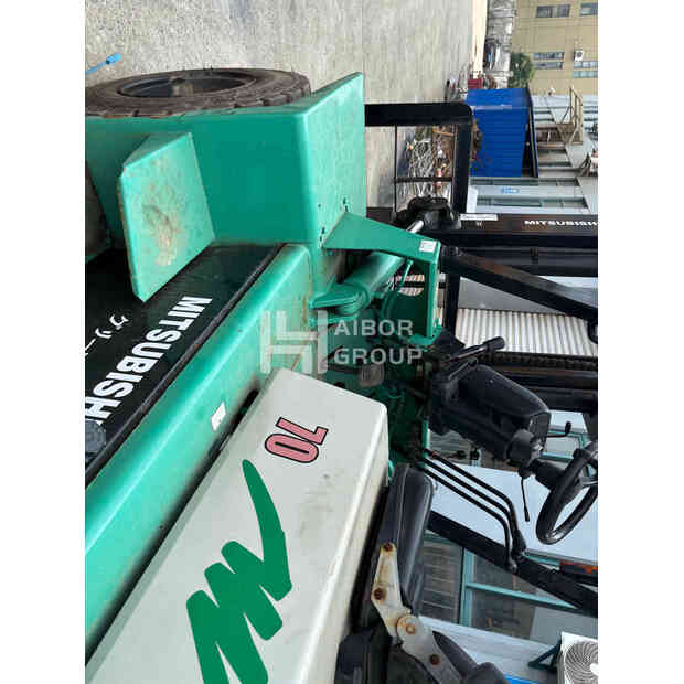 2022 ميتسوبيشي FD70-45389993