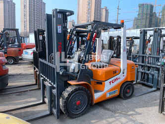 2023-tcm-fd30t7-45390002