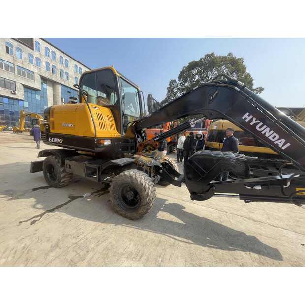 2022 هيونداي R60W-9-45390089