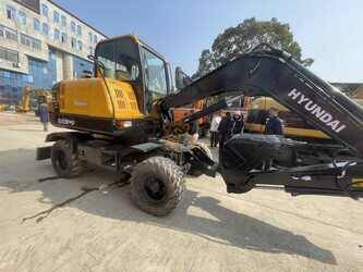 2022-hyundai-r60w-9-1414616-45390089