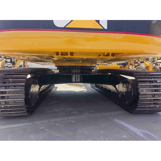 2023 Caterpillar 320CL-45390203