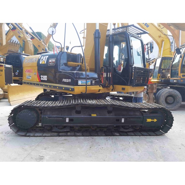 2023 Caterpillar 320D-45390211