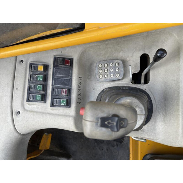 2013 اطلس AR60-45390404