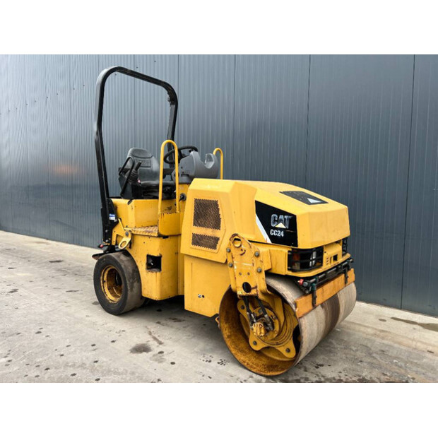 2012 Caterpillar CC24-45390819