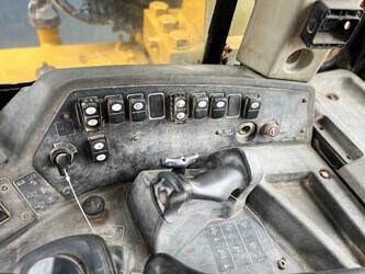 2011-caterpillar-d9t-1414646-45391432