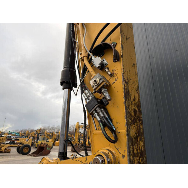 2008 Caterpillar 320DL-45391606