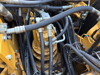 2019-caterpillar-323-1414652-45391886