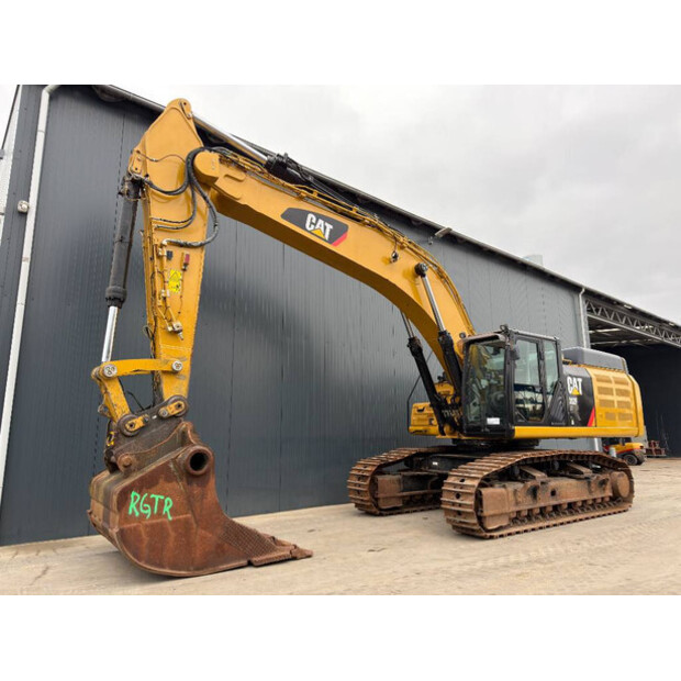 2017 Caterpillar 352F XE-45392096