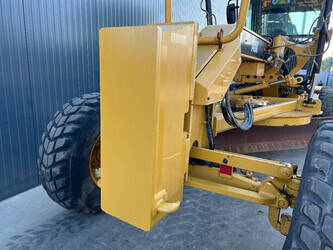 2018-caterpillar-140k-1414675-45393119