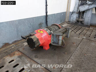 2012-mercedes-benz-actros-1842-1414680-45393310