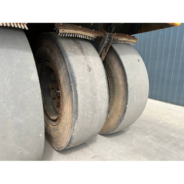 2006 بوماج BW24R-45394213