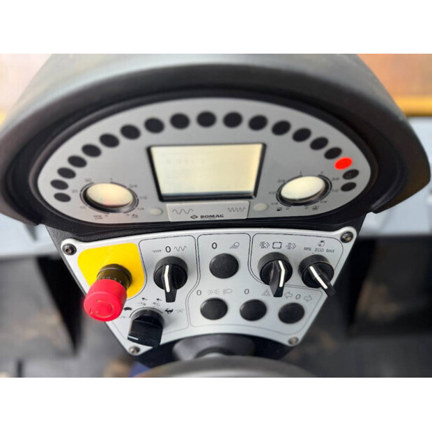 2017 BOMAG BW213D-5-45394392