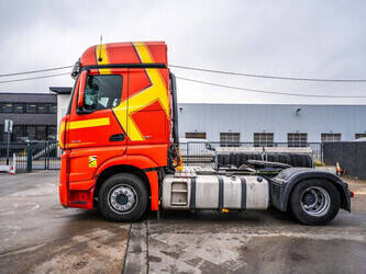 2018-mercedes-benz-actros-1843-1414757-45396161