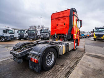 2018-mercedes-benz-actros-1843-1414757-45396164