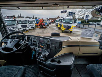 2018-mercedes-benz-actros-1843-1414757-45396169