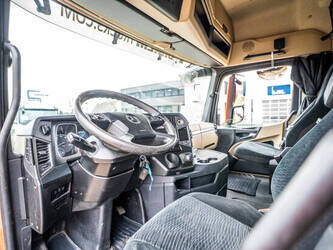 2018-mercedes-benz-actros-1843-1414757-45396172