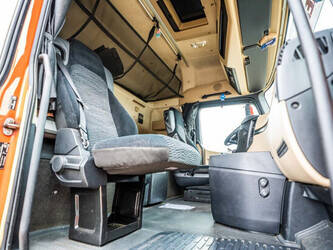 2018-mercedes-benz-actros-1843-1414757-45396173