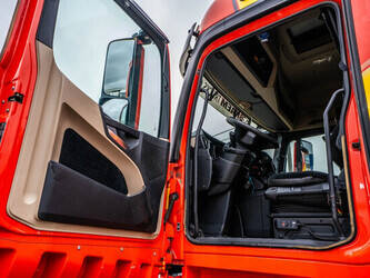 2018-mercedes-benz-actros-1843-1414757-45396174