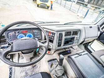 2004-renault-kerax-370-1414763-45396350