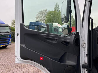 2017-mercedes-benz-atego-816-1414774-45396976