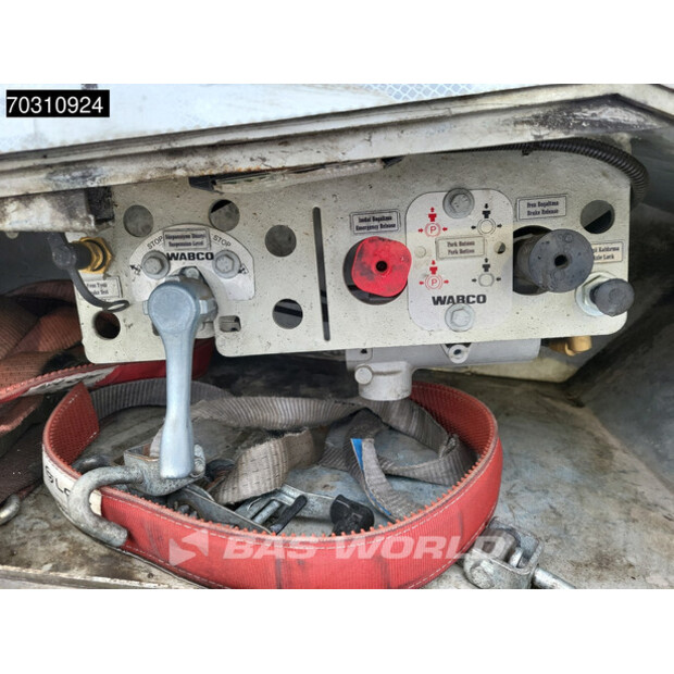 2024 Vega SAF-45397324