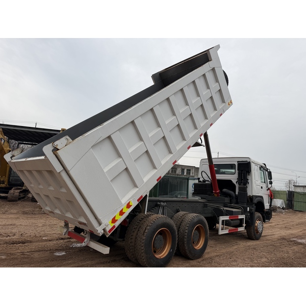 2024 Sinotruk 400-45409489