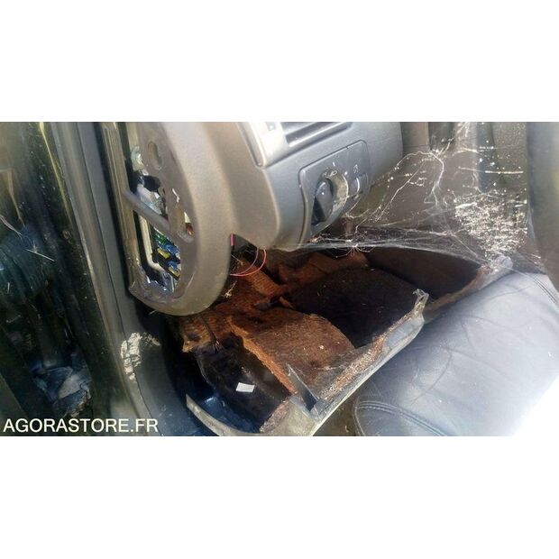 2002 أودي A6-45410191