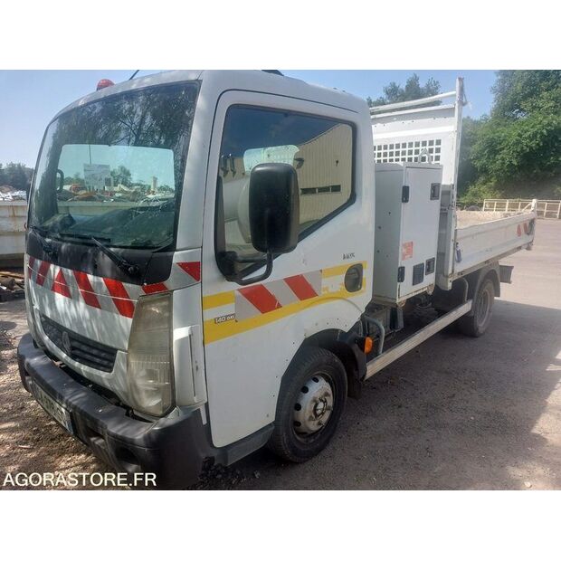 2012 Renault Maxity-45410438