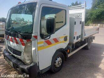 2012-renault-maxity-1414856-45410438