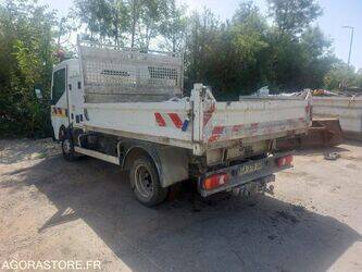 2012-renault-maxity-1414856-45410440