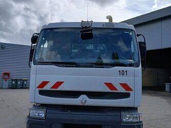 صورة ل شاحنات 2006 رينو PREMIUM