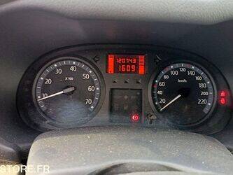 2005-renault-clio-1414860-45410458