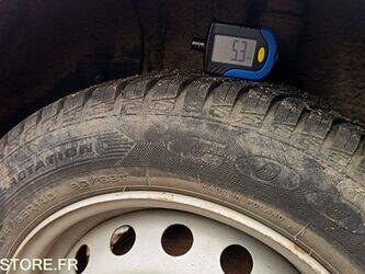 2005-renault-clio-1414860-45410471