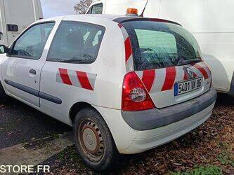 2005-renault-clio-1414860-45410472